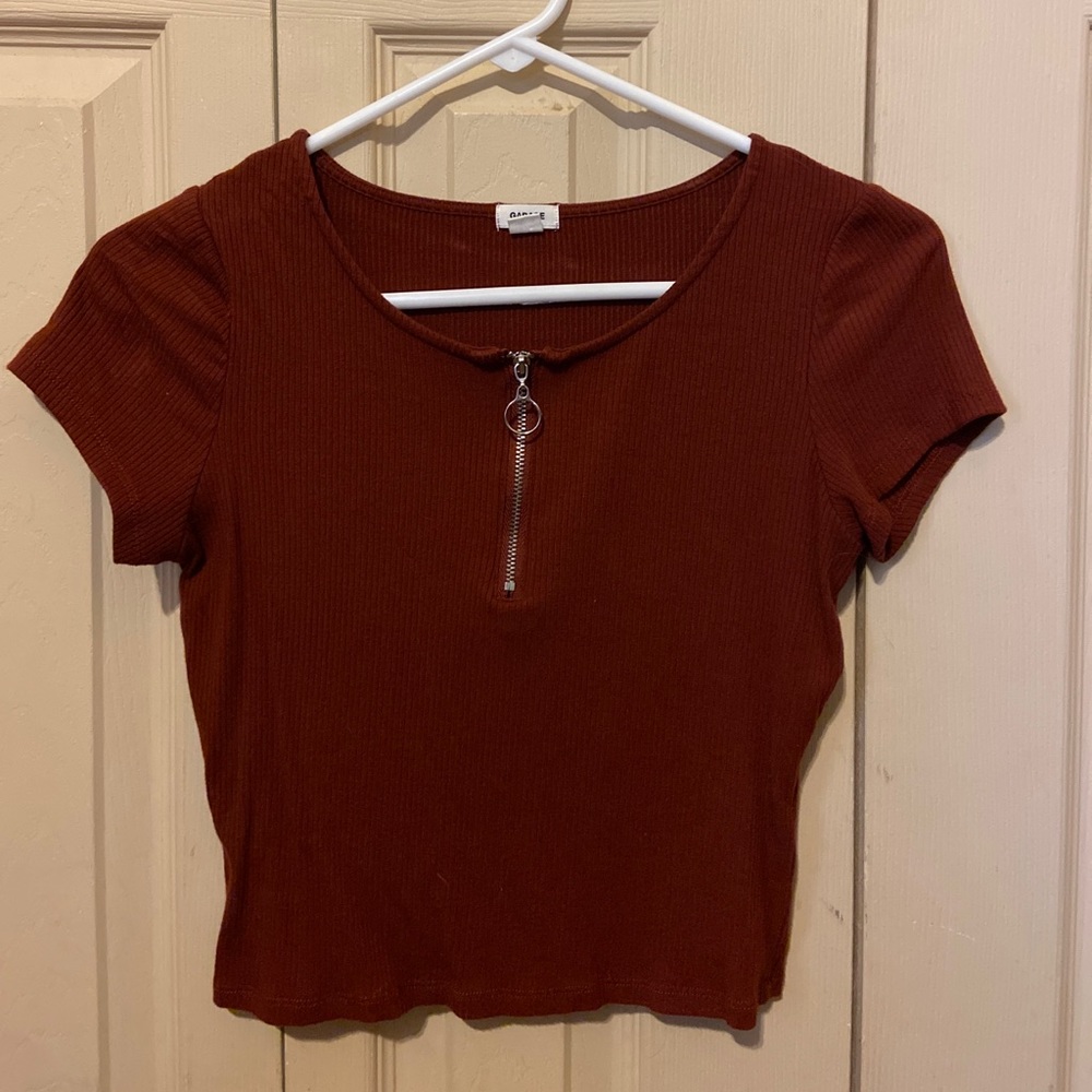 Maroon Zip Up Cropped Tee